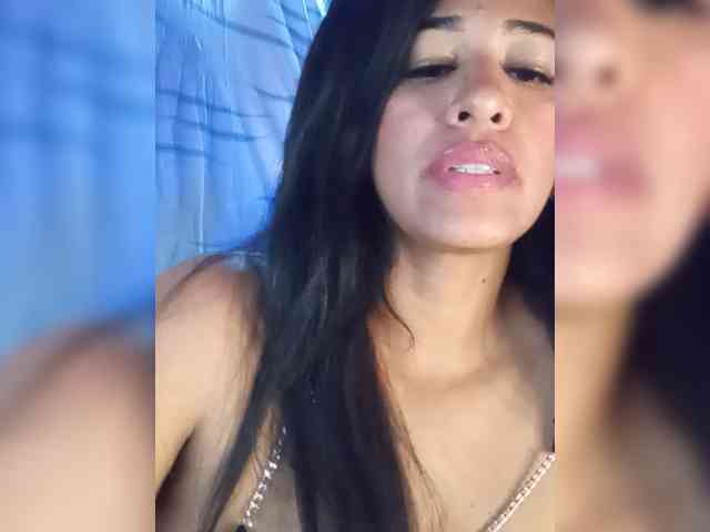 Letty33 webcam