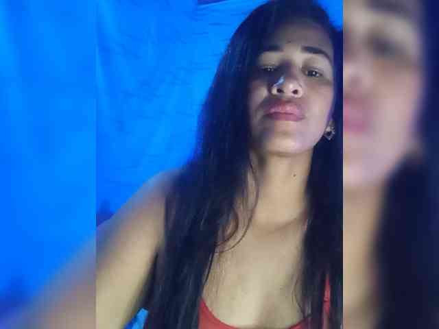 Letty33 webcam