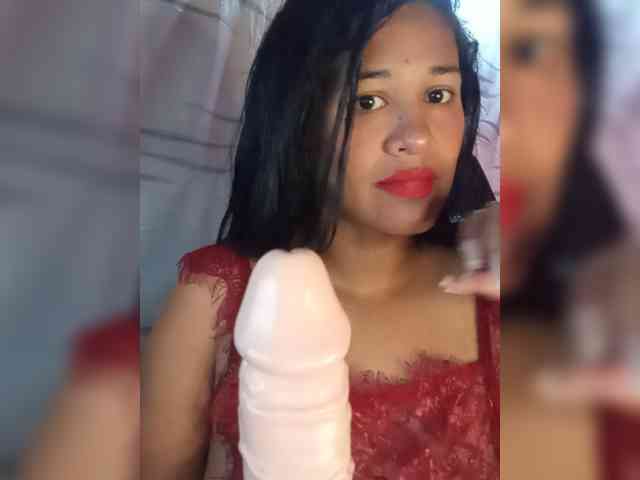 Letty33 webcam