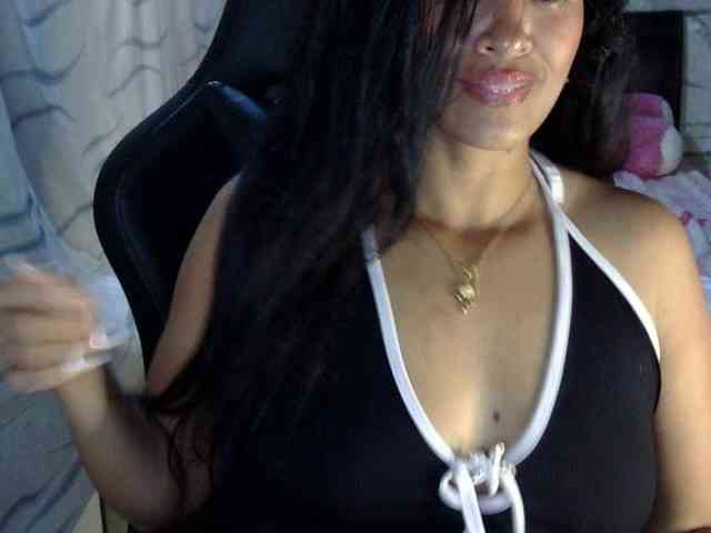 Letty33 webcam
