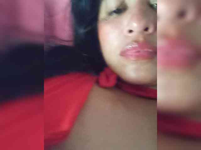 Letty33 webcam