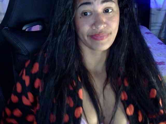 Letty33 webcam