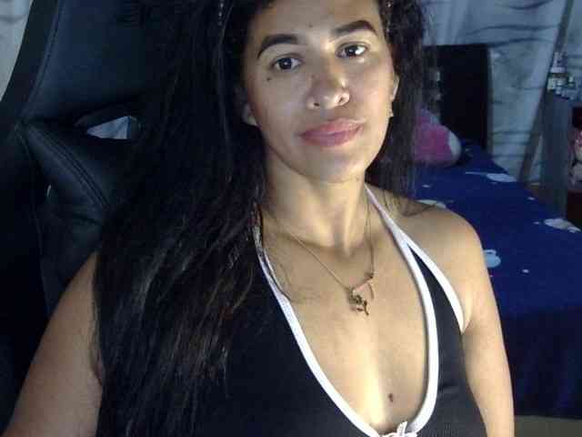 Letty33 webcam