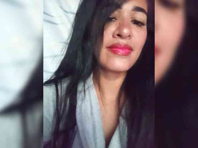 Letty33 webcam