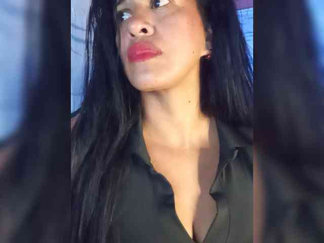 Letty33 webcam