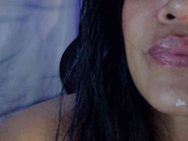 Letty33 webcam
