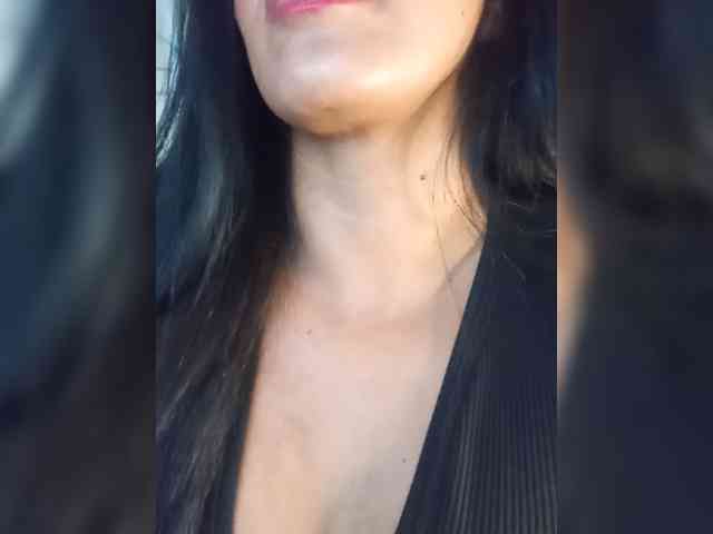Letty33 webcam