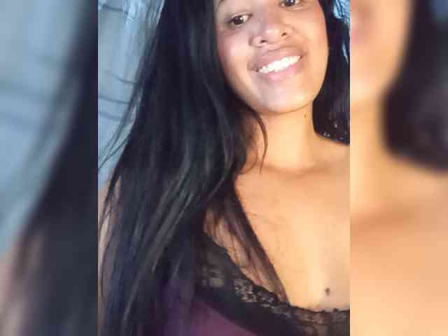 Letty33 webcam