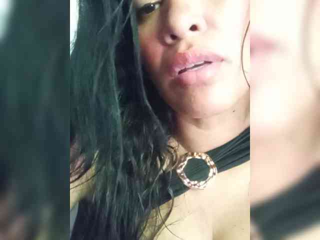 Letty33 webcam
