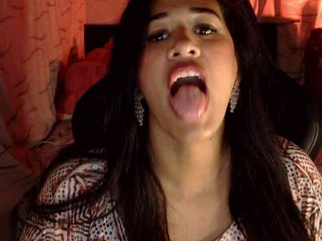 Letty33 webcam