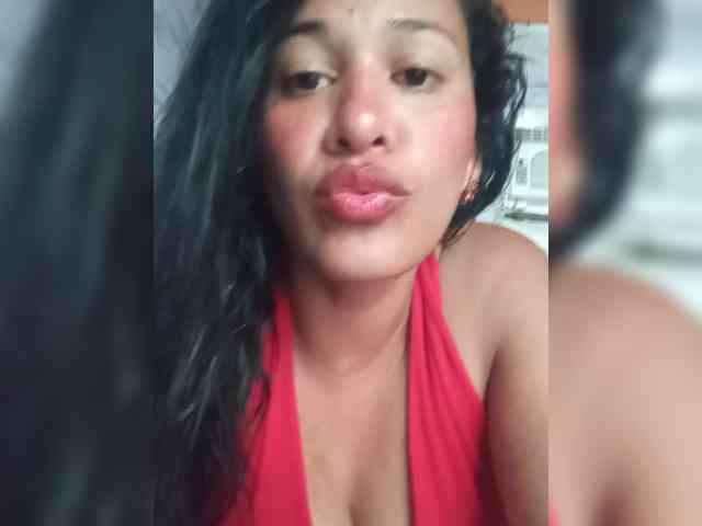Letty33 webcam