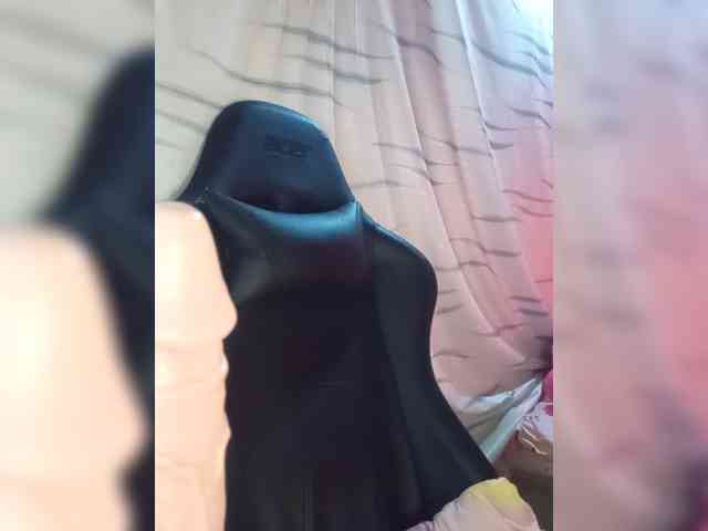 Letty33 webcam