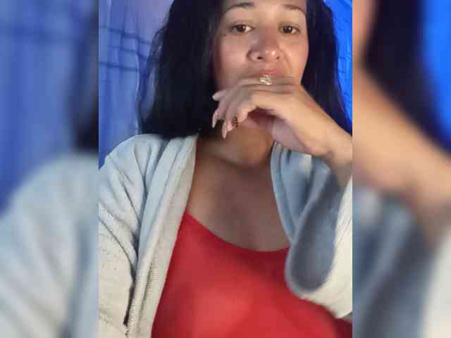 Letty33 webcam