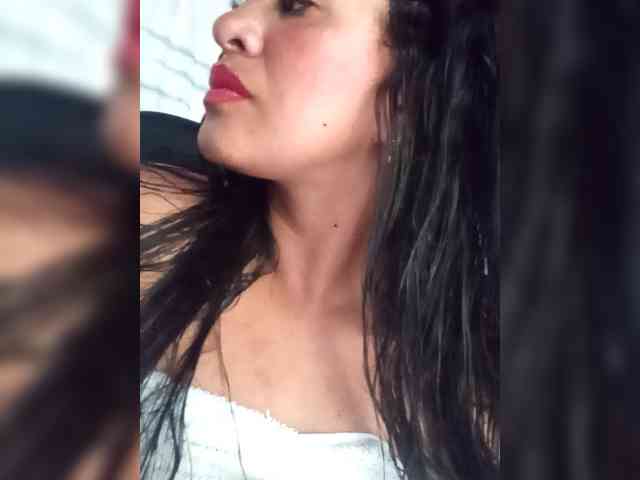 Letty33 webcam