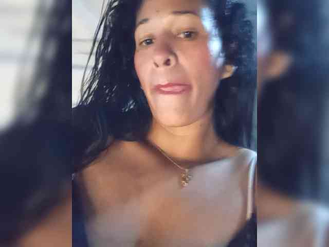 Letty33 webcam