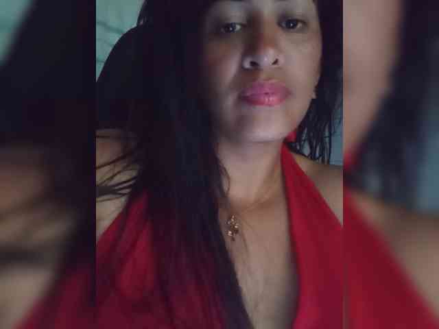 Letty33 webcam