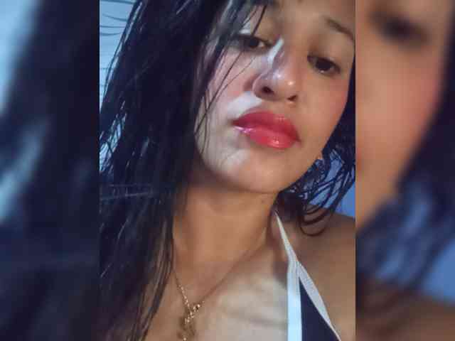 Letty33 webcam