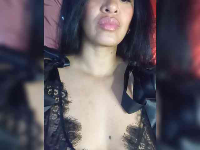 Letty33 webcam
