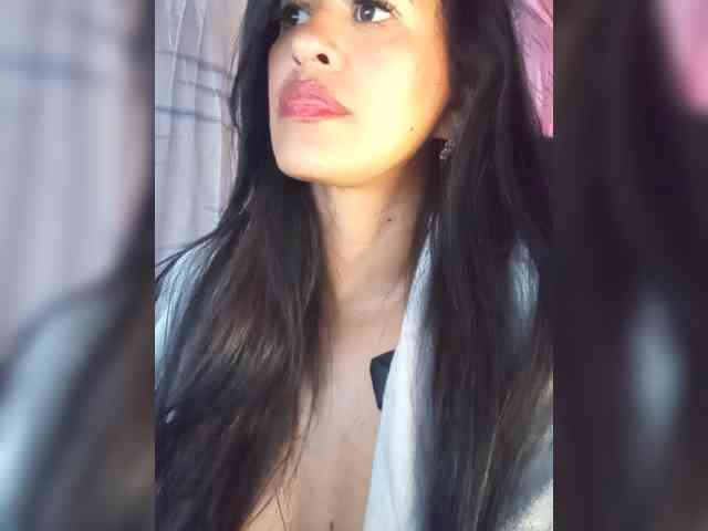 Letty33 webcam
