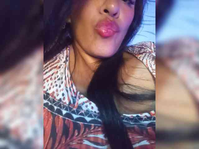 Letty33 webcam