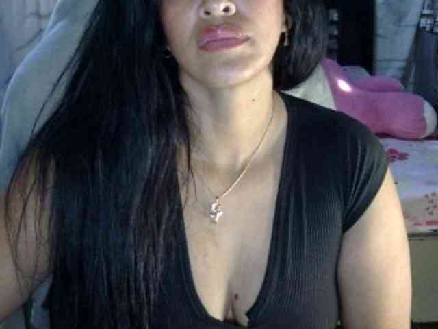 Letty33 webcam