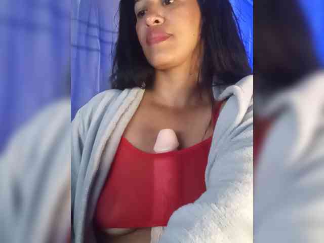 Letty33 webcam