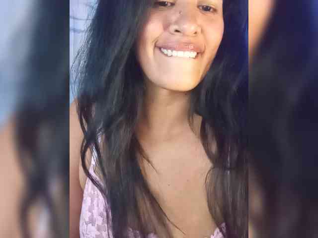 Letty33 webcam