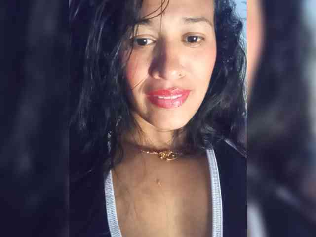 Letty33 webcam