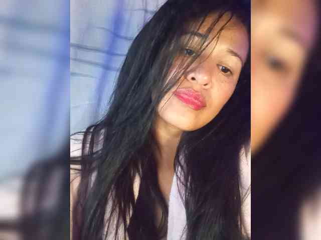 Letty33 webcam