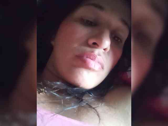 Letty33 webcam