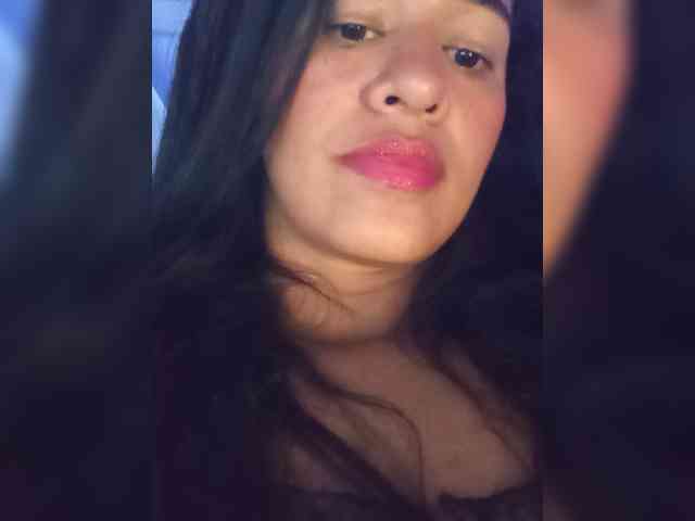 Letty33 webcam