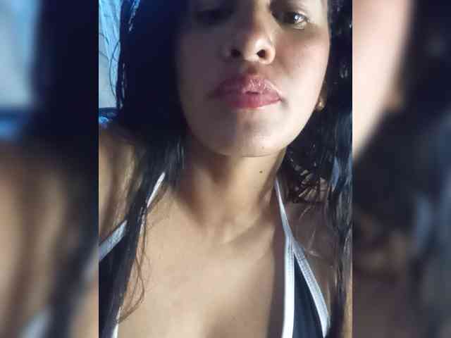 Letty33 webcam