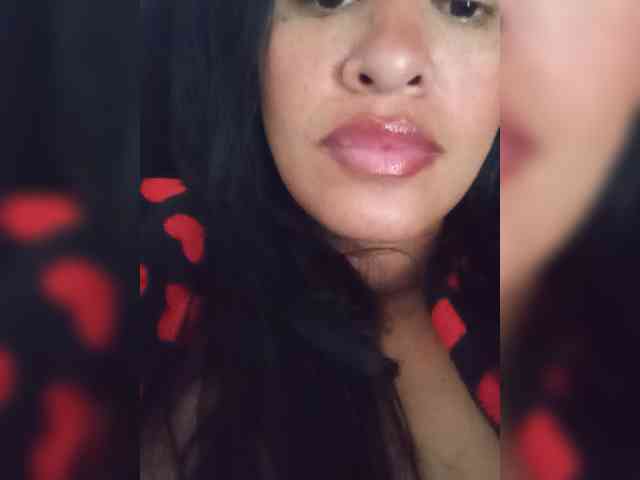 Letty33 webcam