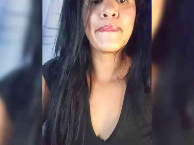 Letty33 webcam