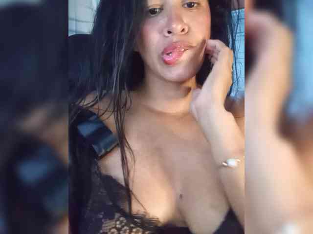 Letty33 webcam