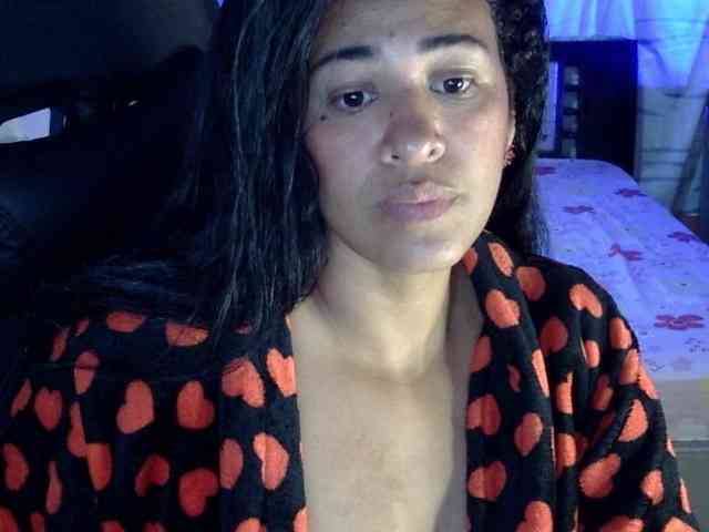 Letty33 webcam