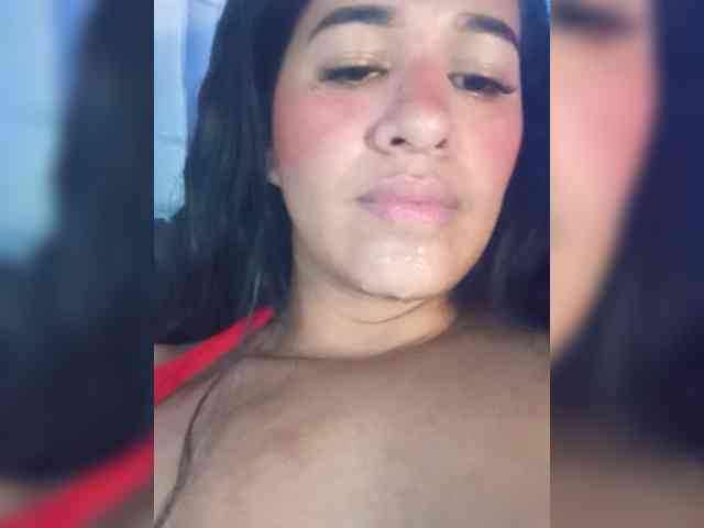 Letty33 webcam
