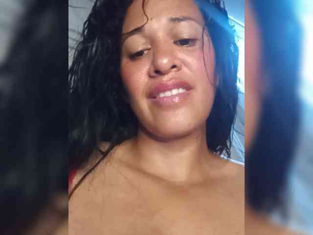 Letty33's cam show statistics and live stream