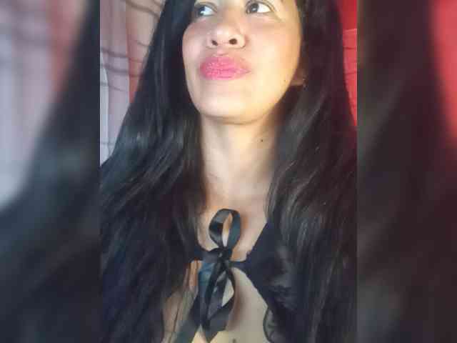 Letty33 webcam