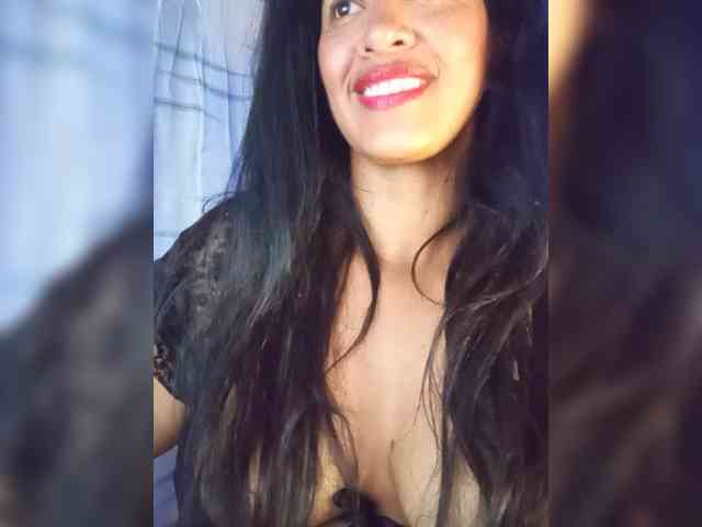 Letty33 webcam