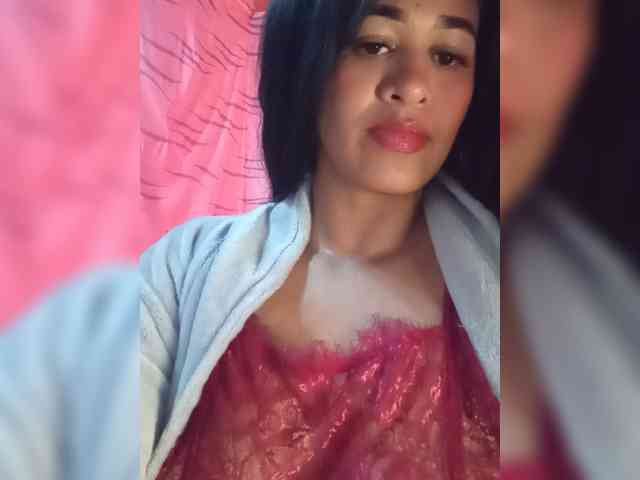 Letty33 webcam