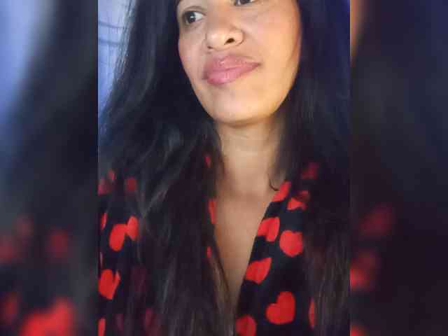 Letty33 webcam