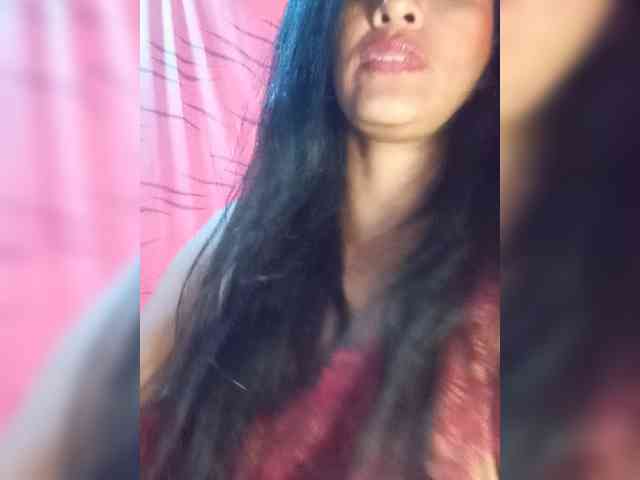 Letty33 webcam