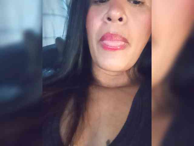 Letty33 webcam