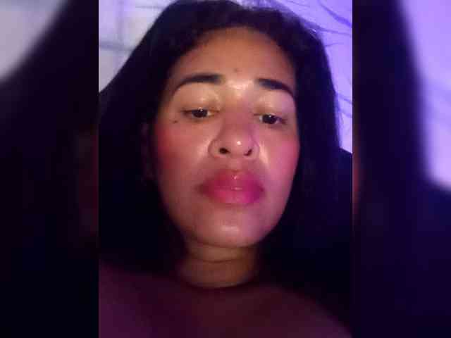 Letty33 webcam