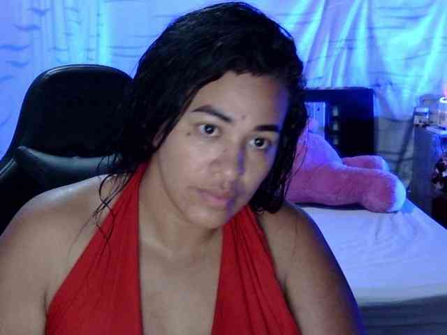 Letty33 webcam