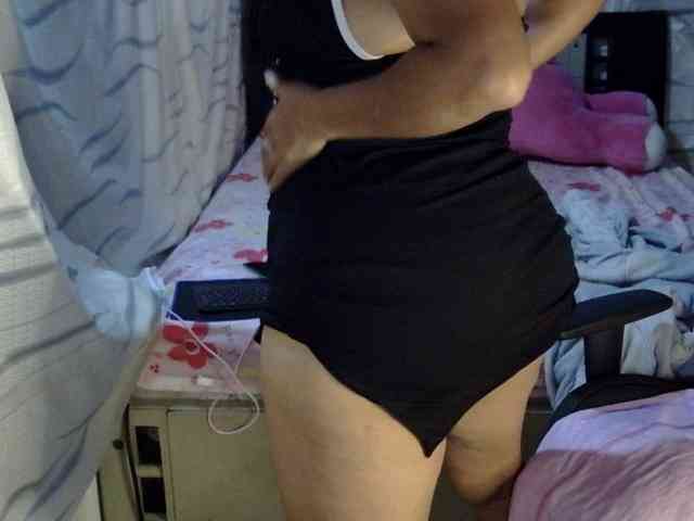 Letty33 webcam