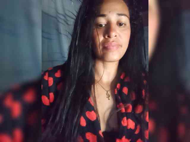 Letty33 webcam