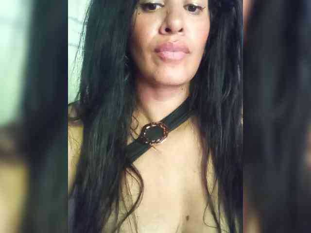 Letty33 webcam