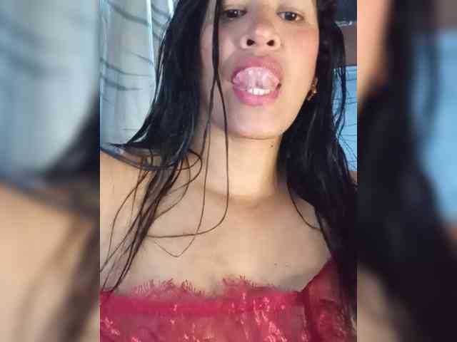 Letty33 webcam